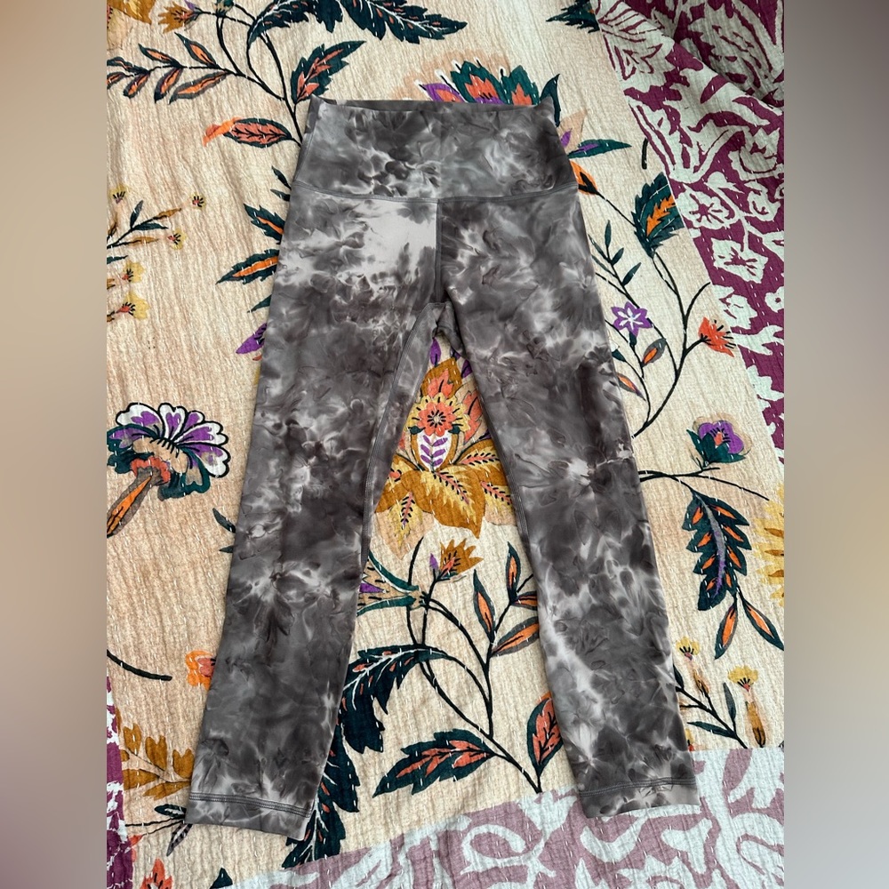 Lululemon Yoga Align High Rise Tie Dye leggings 6